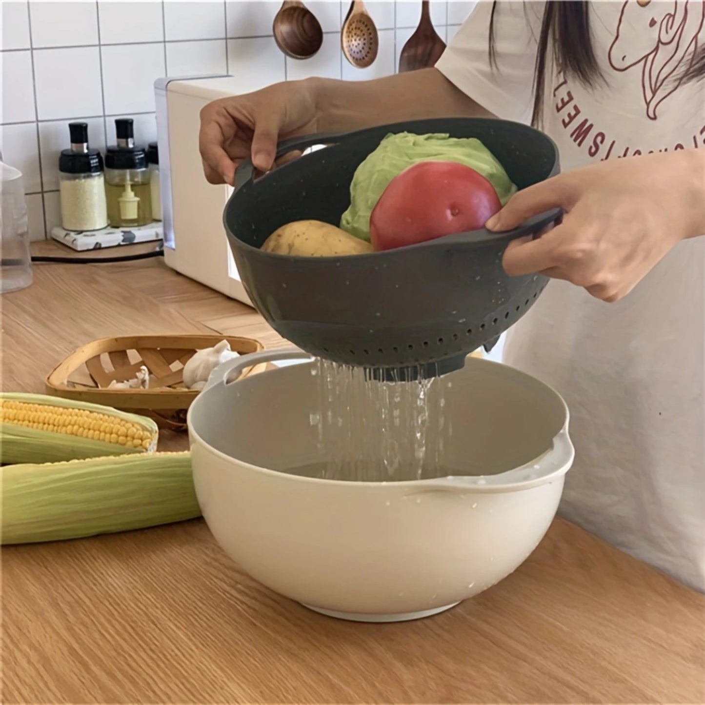 Nesting Bowls With Measuring Cups Colander And Sifter